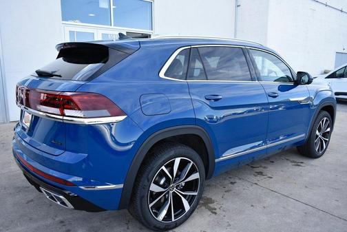 2025 Volkswagen Atlas Cross Sport 2.0T SEL Premium R-Line
