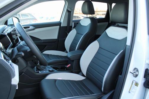 2026 Volkswagen Taos 1.5T SEL