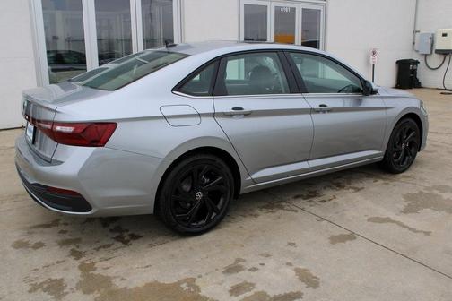 2025 Volkswagen Jetta 1.5T SE