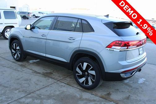 2025 Volkswagen Atlas Cross Sport 2.0T SE w/Technology