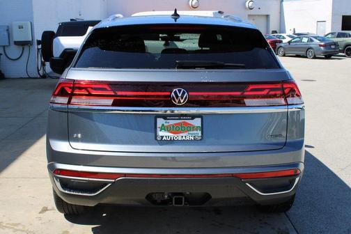 2025 Volkswagen Atlas Cross Sport 2.0T SE w/Technology