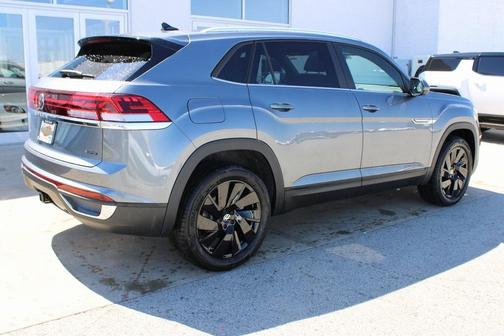 2025 Volkswagen Atlas Cross Sport 2.0T SE w/Technology