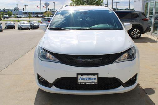 Bright White Clearcoat 2020 Chrysler Pacifica Touring-L Plus