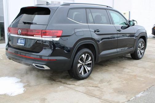 2025 Volkswagen Atlas 2.0T SE