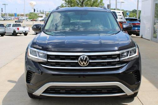 2022 Volkswagen Atlas 3.6L SE w/Technology