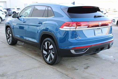 2025 Volkswagen Atlas Cross Sport 2.0T SE w/Technology