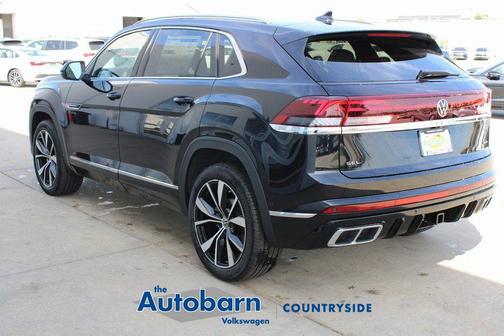 Deep Black Pearl Effect 2026 Volkswagen Atlas Cross Sport 2.0T SEL Premium R-Line