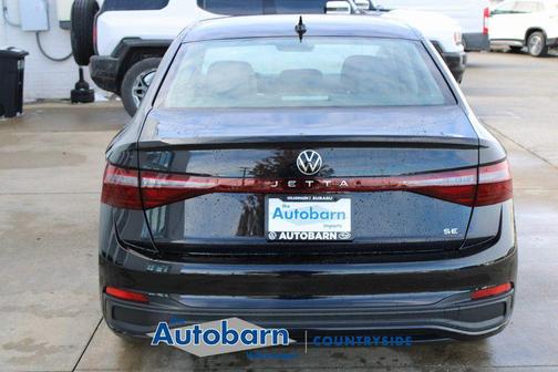 Deep Black Pearl Effect 2026 Volkswagen Jetta 1.5T SE