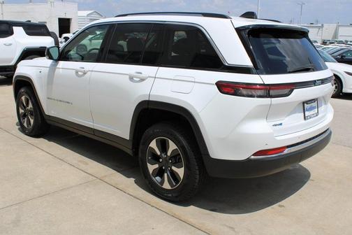 2022 Jeep Grand Cherokee 4xe Base