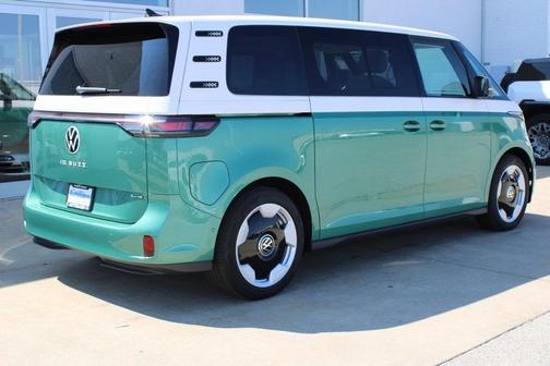 2025 Volkswagen ID. Buzz Pro S Plus