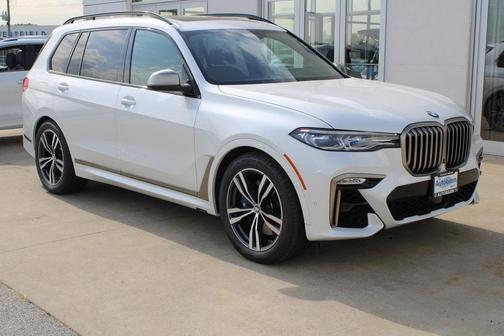 2022 BMW X7 M50i