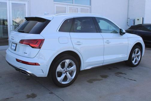 2024 Audi Q5 45 S line quattro Premium