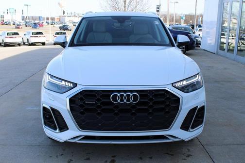 2024 Audi Q5 45 S line quattro Premium