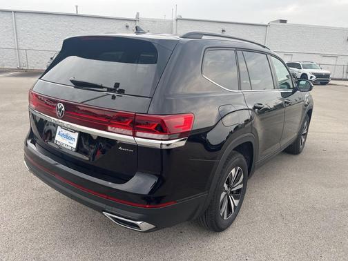 2025 Volkswagen Atlas 2.0T SE