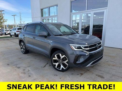 Pure Gray 2023 Volkswagen Taos 1.5T SEL