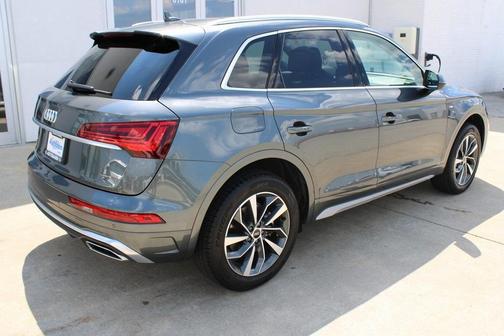 2024 Audi Q5 45 S line quattro Premium