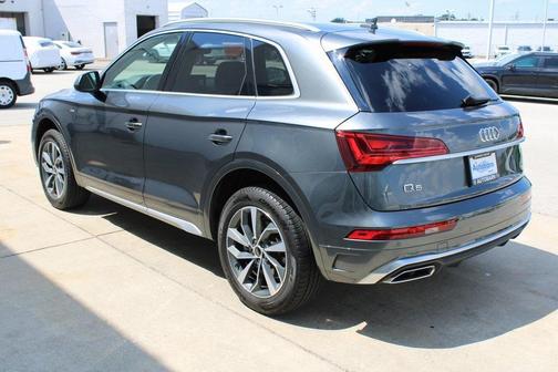2024 Audi Q5 45 S line quattro Premium