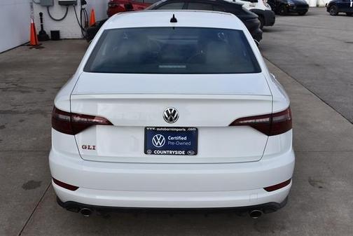Photo 4 of 43 of 2020 Volkswagen Jetta GLI 2.0T Autobahn