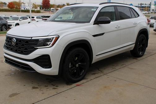 2026 Volkswagen Atlas Cross Sport 2.0T SEL R-Line Black