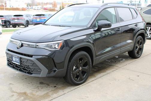 2025 Volkswagen Taos 1.5T SE Black