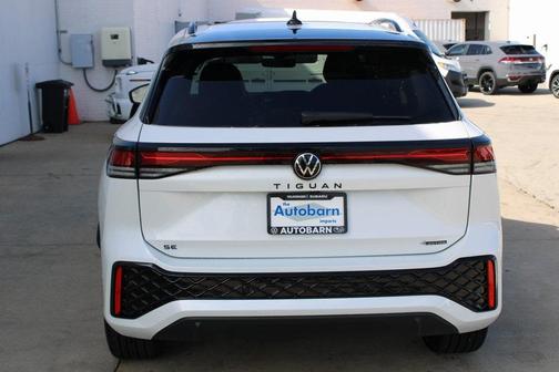 2025 Volkswagen Tiguan 2.0T SE R-Line Black