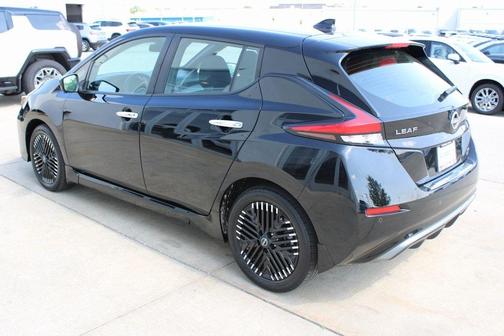 2023 Nissan Leaf SV PLUS