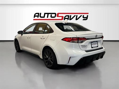 2026 Toyota Corolla Hybrid 