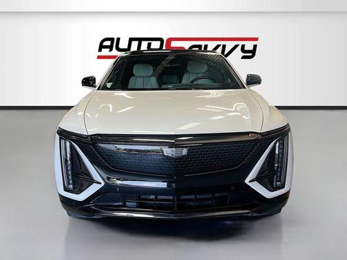Crystal White Tricoat 2025 Cadillac LYRIQ Sport
