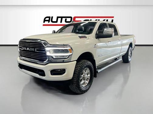 2024 RAM 3500 Laramie Crew Cab 4x4 8' Box