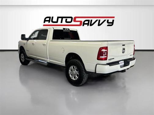 2024 RAM 3500 Laramie Crew Cab 4x4 8' Box
