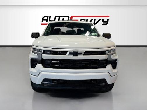Summit White 2026 Chevrolet Silverado 1500 RST