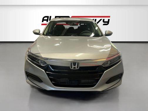 Lunar Silver Metallic 2018 Honda Accord LX