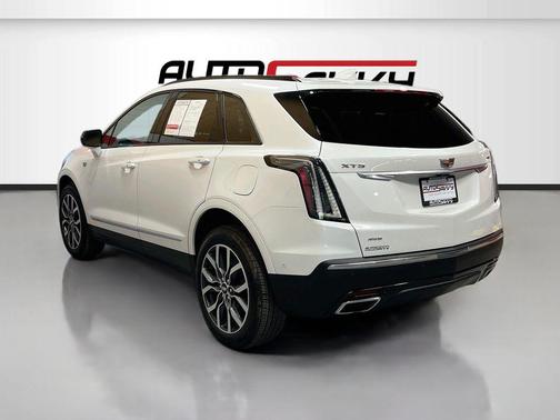 Crystal White Tricoat 2025 Cadillac XT5 Sport