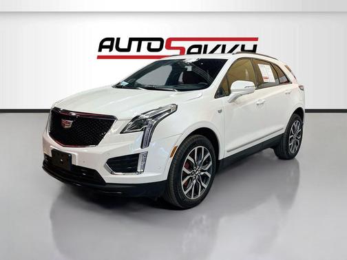 Crystal White Tricoat 2025 Cadillac XT5 Sport
