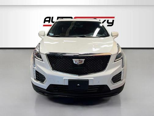 Crystal White Tricoat 2025 Cadillac XT5 Sport