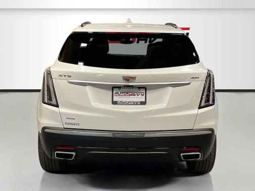 Crystal White Tricoat 2025 Cadillac XT5 Sport