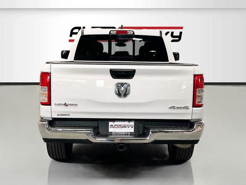 Bright White Clearcoat 2024 RAM 1500 Big Horn/Lone Star