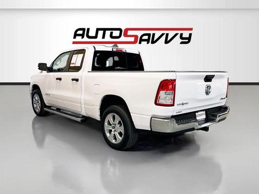 Bright White Clearcoat 2024 RAM 1500 Big Horn/Lone Star