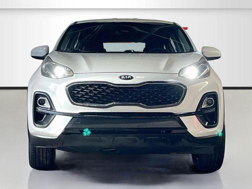 Snow White Pearl 2021 Kia Sportage LX