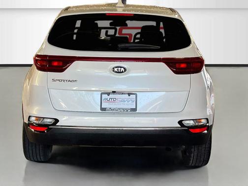 Snow White Pearl 2021 Kia Sportage LX