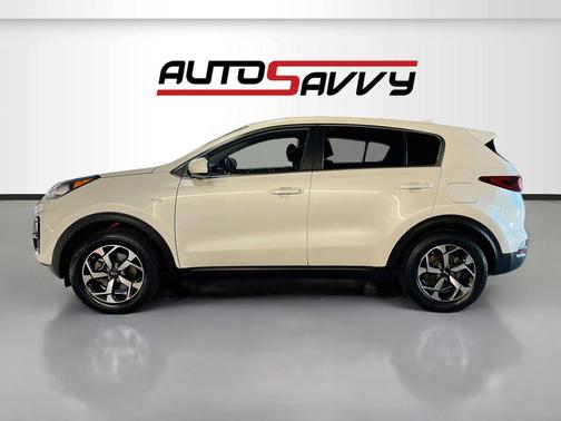 Snow White Pearl 2021 Kia Sportage LX