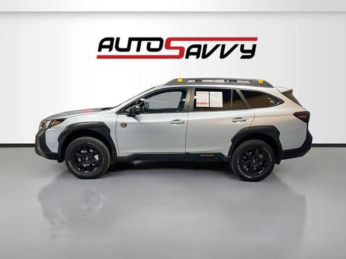 Ice Silver Metallic 2022 Subaru Outback Wilderness