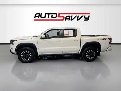 Glacier White 2024 Nissan Frontier PRO-4X