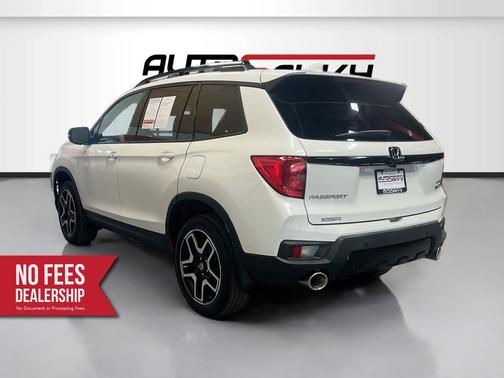 White 2022 Honda Passport Elite