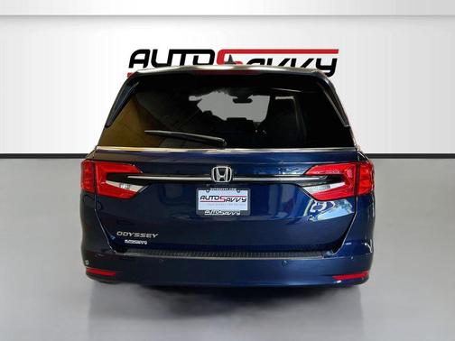 Obsidian Blue Pearl 2022 Honda Odyssey Touring