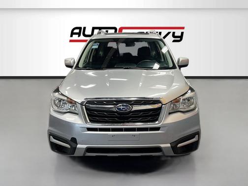 Ice Silver Metallic 2018 Subaru Forester 2.5i Premium