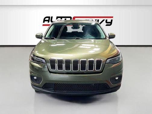Olive Green Pearlcoat 2019 Jeep Cherokee Latitude Plus