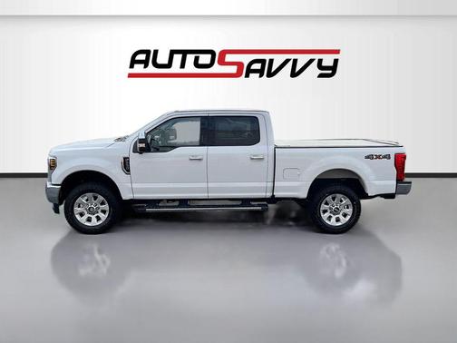 Oxford White 2019 Ford F-250 Lariat