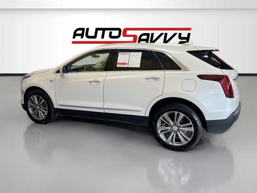 Crystal White Tricoat 2024 Cadillac XT5 Premium Luxury