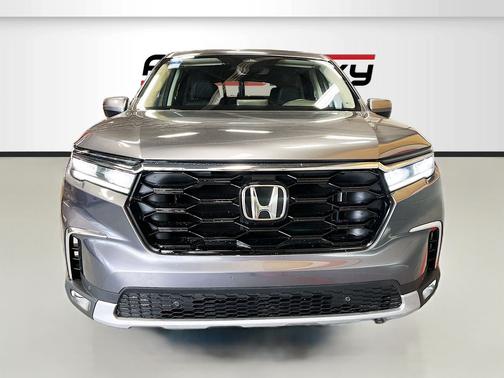 Charcoal 2025 Honda Pilot EX-L